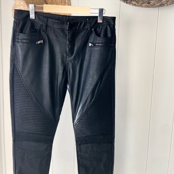 SOLD! Blank NYC Faux Leather Pants - Picture 3 of 12